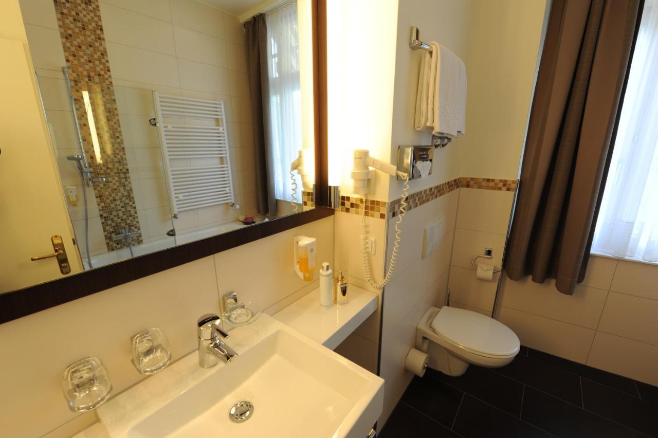 Deluxe King Room,763206598:JPEG